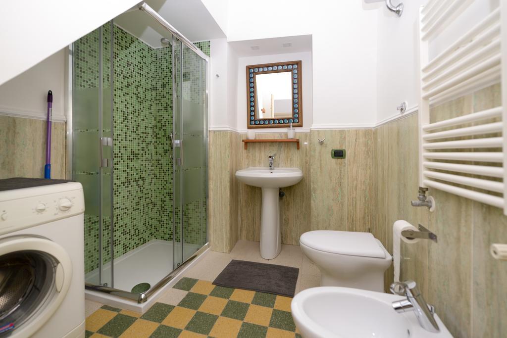 Residenza Santa Chiara Apartment Наполи Екстериор снимка