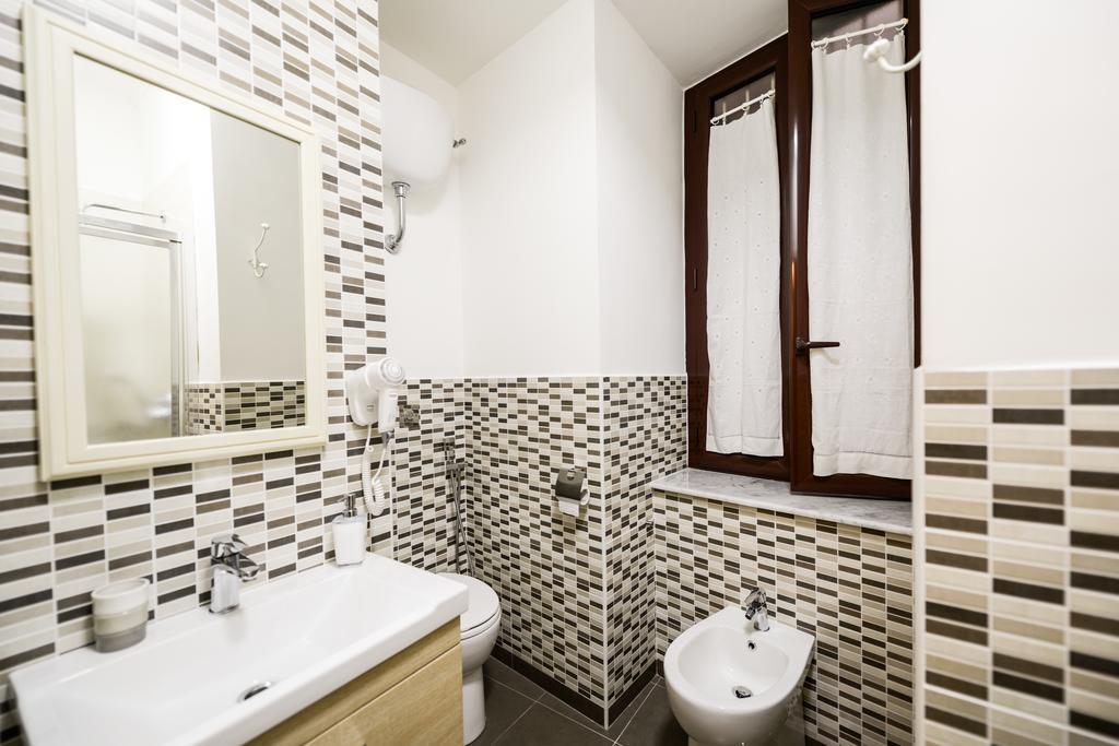 Residenza Santa Chiara Apartment Наполи Екстериор снимка
